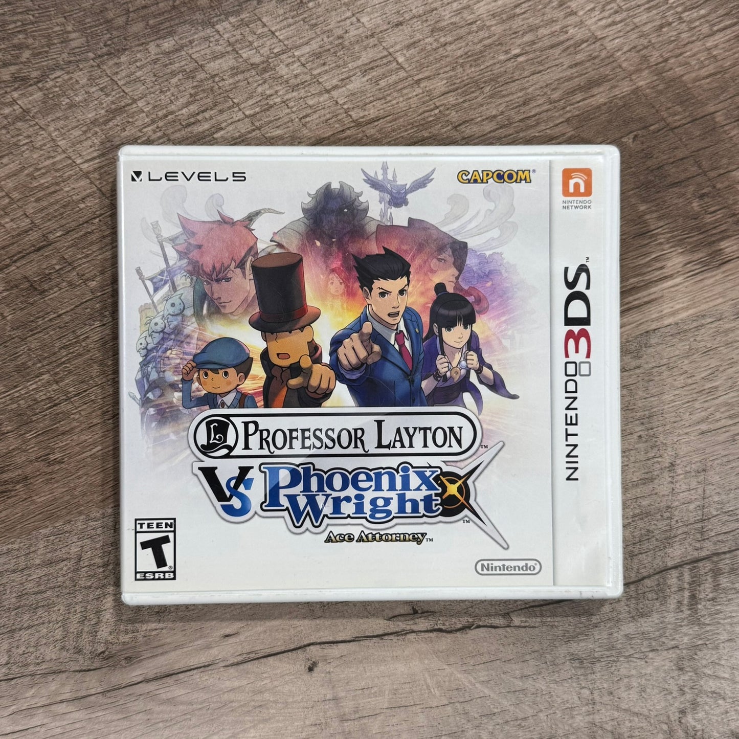 Professor Layton Vs. Phoenix Wright Ace Attorney (Nintendo 3DS)