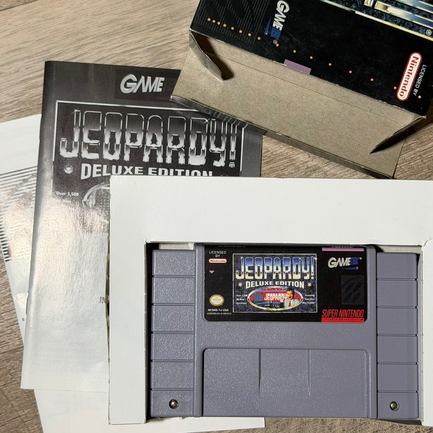 Jeopardy! Deluxe Edition (Super Nintendo, SNES)