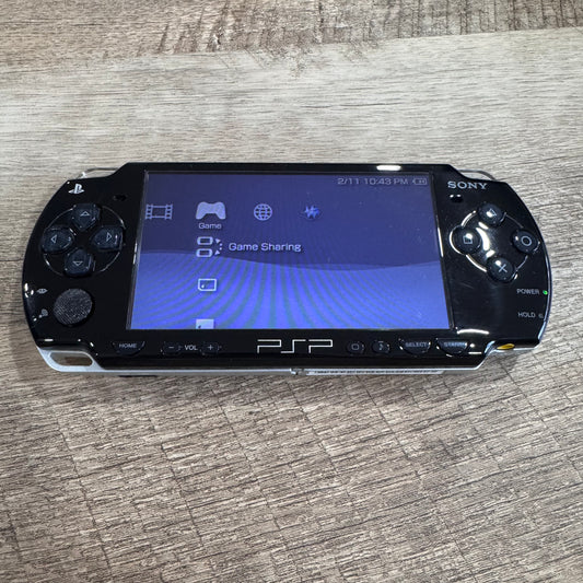 Playstation Portable (PSP) 2000 System
