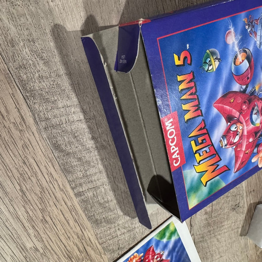 Mega Man 5 (Nintendo NES, 1992) Amazing Box, Manual & Foam ONLY! NO GAME!