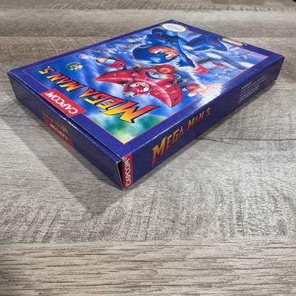 Mega Man 5 (Nintendo NES, 1992) Amazing Box, Manual & Foam ONLY! NO GAME!