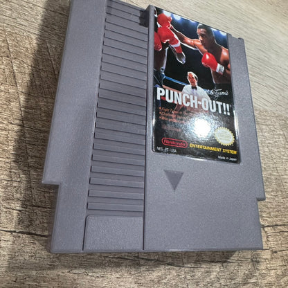 Mike Tyson's Punch-Out (Nintendo NES, 1987) Complete W/ Nice Box & Mint Cart!