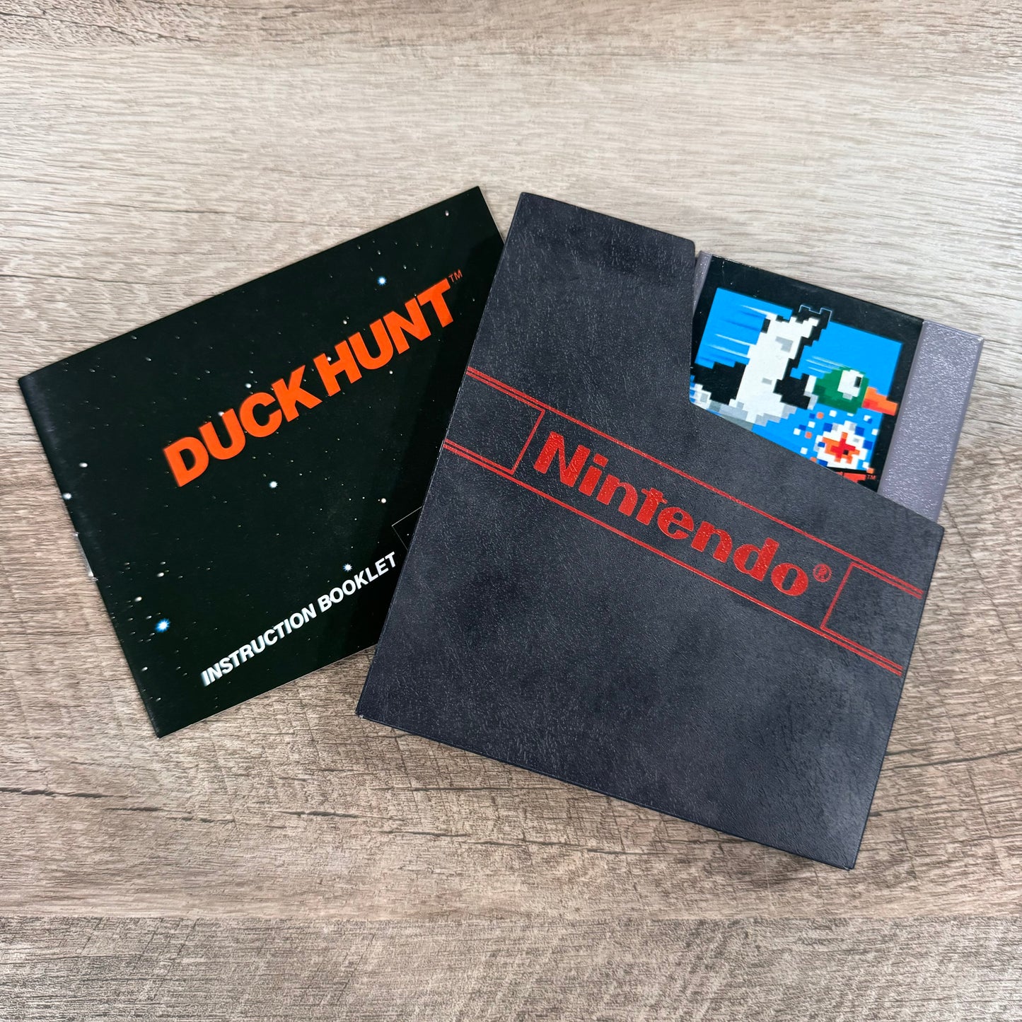 Duck Hunt 5-Screw! (Nintendo NES, 1985) Complete W/ Box, Manual & Cart! Clean🦆!