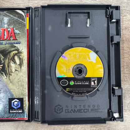 The Legend of Zelda: Twilight Princess (Nintendo GameCube, 2006) CIB & CLEAN!
