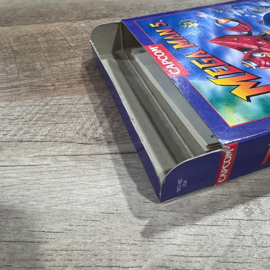 Mega Man 5 (Nintendo NES, 1992) Amazing Box, Manual & Foam ONLY! NO GAME!