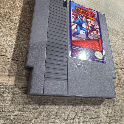 Mega Man 2 (Nintendo Entertainment System, NES 1989)Complete W/ Box & Mint Cart!