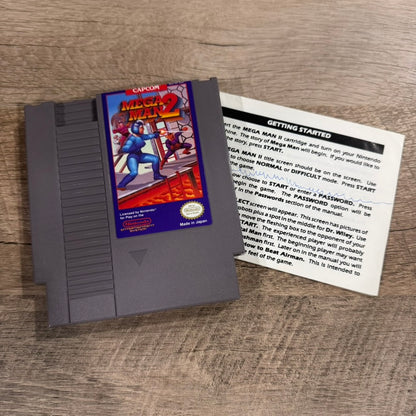 Mega Man 2 (Nintendo Entertainment System, NES 1989)Complete W/ Box & Mint Cart!